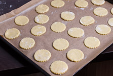 Linzer Cookies step 20