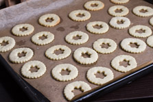 Linzer Cookies step 24