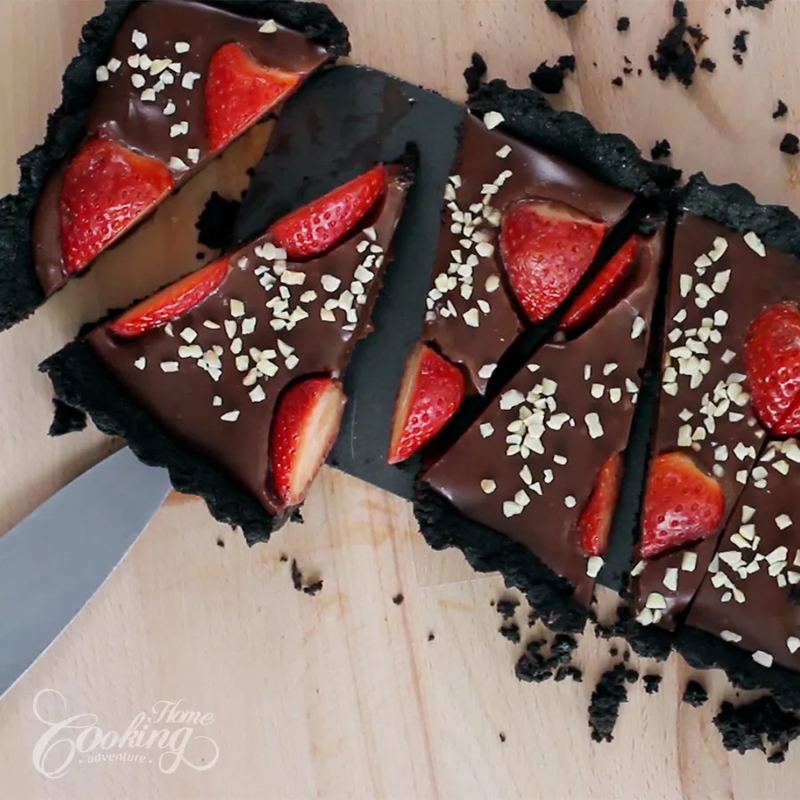 No-Bake Strawberry Chocolate Tart