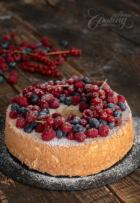 Angel Food Cake with Fresh Berries