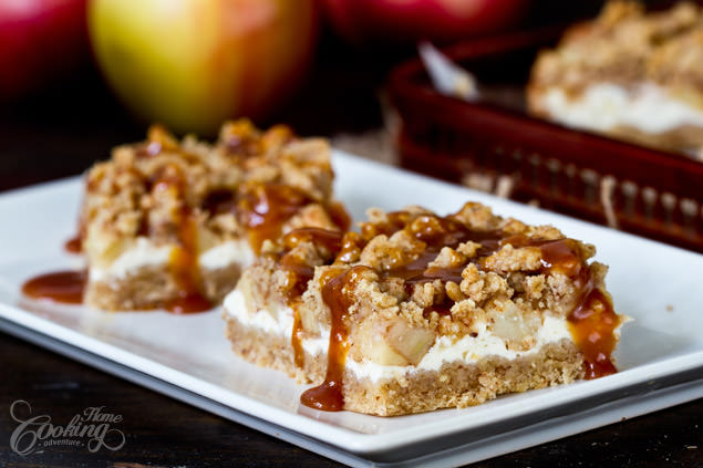 Caramel Apple Cheesecake Bars