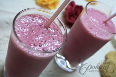 Banana Cherry Smoothie