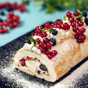 Summer Berry Meringue Roll