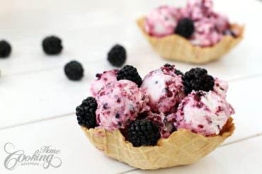 Blackberry Swirl Yogurt Ice Cream