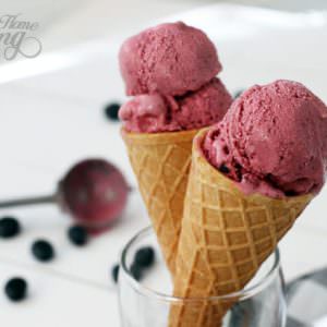 Blueberry and Strawberry Yogurt Ice Cream in cones