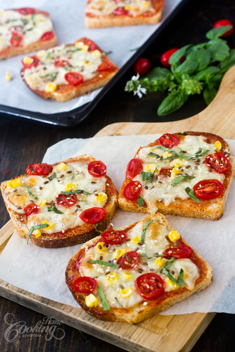 Bread Pizza closeup