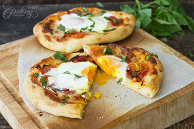 Breakfast Pizza