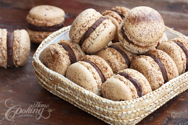 cappuccino macarons