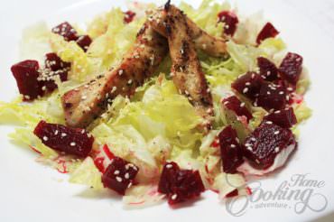 Chicken Salad with Lettuce and Beetroot