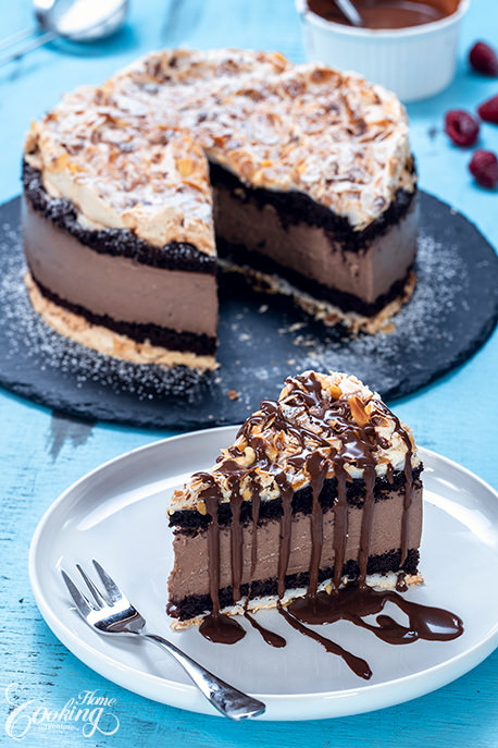 Chocolate Norwegian Cake - Chocolate Verdens Beste Slice