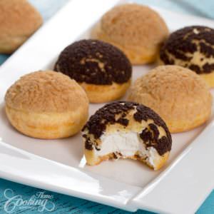 choux au craquelin - crispy puffs