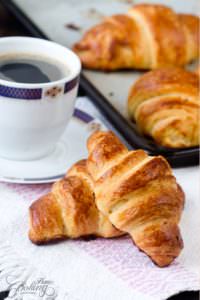 quick croissants with coffee