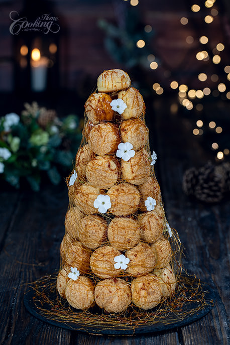 Croque en Bouche or Croquembouche Vertical