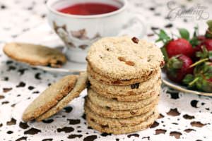 Digestive Biscuits with Raisins