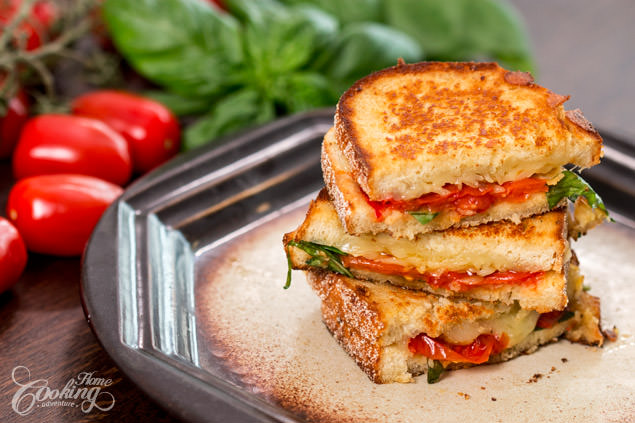 Roasted Tomato Grilled Cheese Sandwich