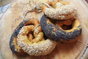 pretzels with sesame and poppy seeds