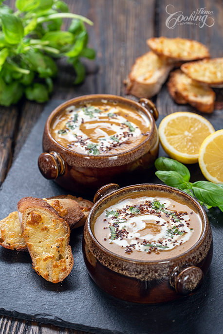 lentil cream soup with cheese toasts