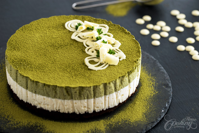 Matcha White Chocolate Mousse Cake