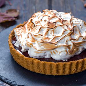 No-bake Chocolate Pecan Pie with Meringue Topping