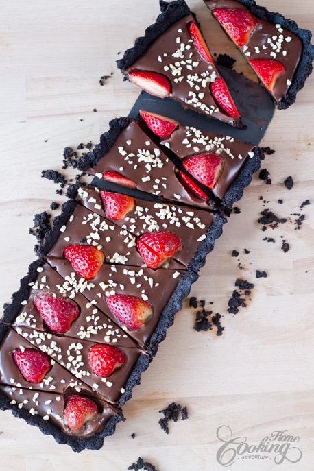 No-Bake Strawberry Chocolate Tart slice