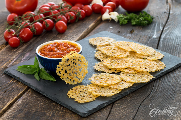 Parmesan Crisps with Marinara Sauce