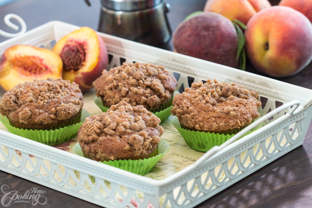 Peach Crumble Muffins