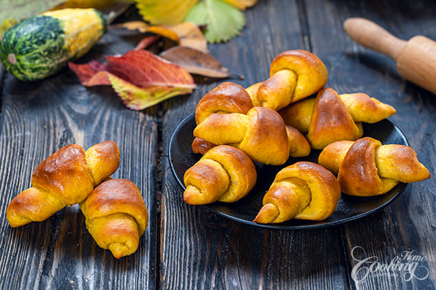 Pumpkin Crescent Rolls