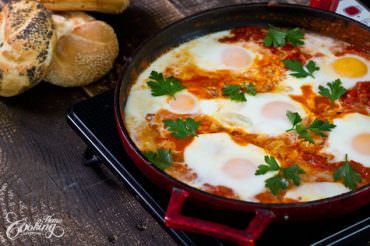 Shakshuka -Eggs in Tomato Sauce