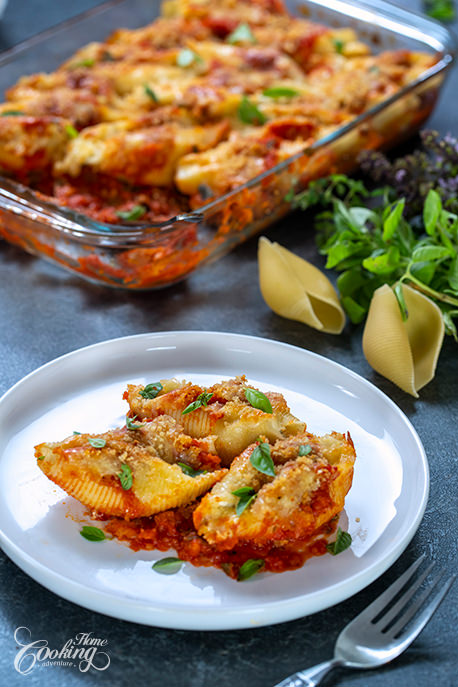 Easy Three Cheese Stuffed Shells Closeup