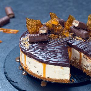 No-Bake Twix Cheesecake