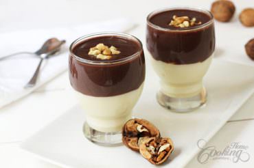 the best vanilla and chocolate pudding