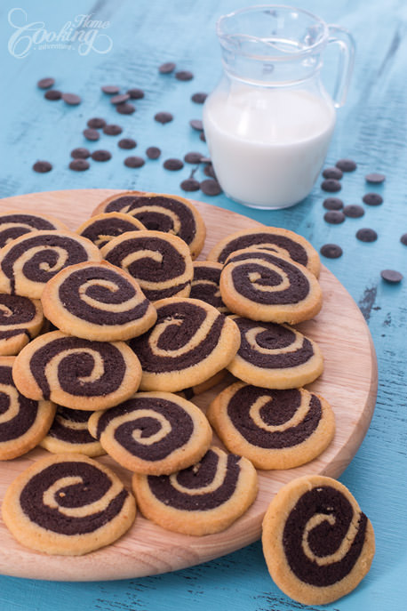 Vanilla Chocolate Swirl Cookies with Milk