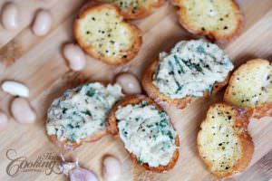 white bean crostini