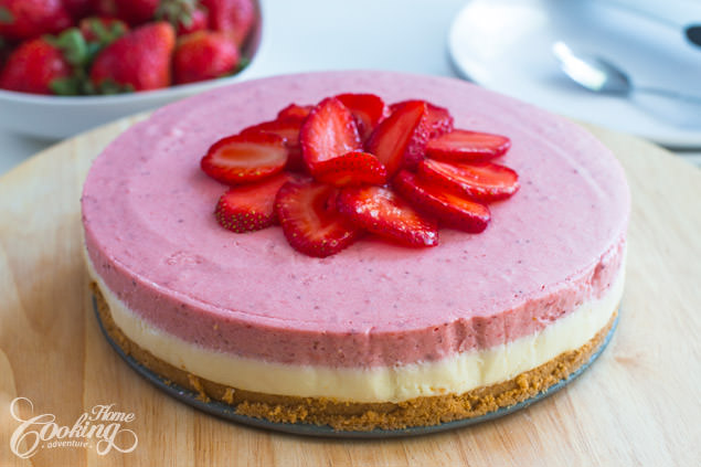 No-Bake White Chocolate Strawberry Mousse Cake