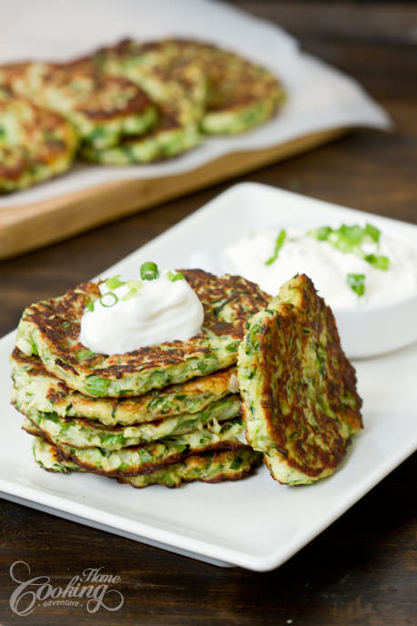 Zucchini Fritters with sour cream