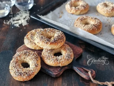 Greek Yogurt Bagels