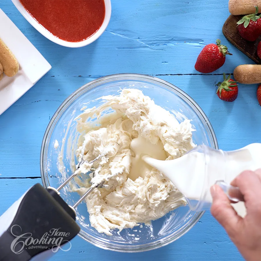 Strawberry Tiramisu - step15