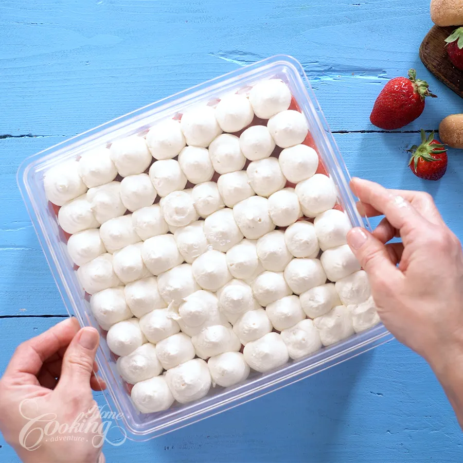 Strawberry Tiramisu - step26