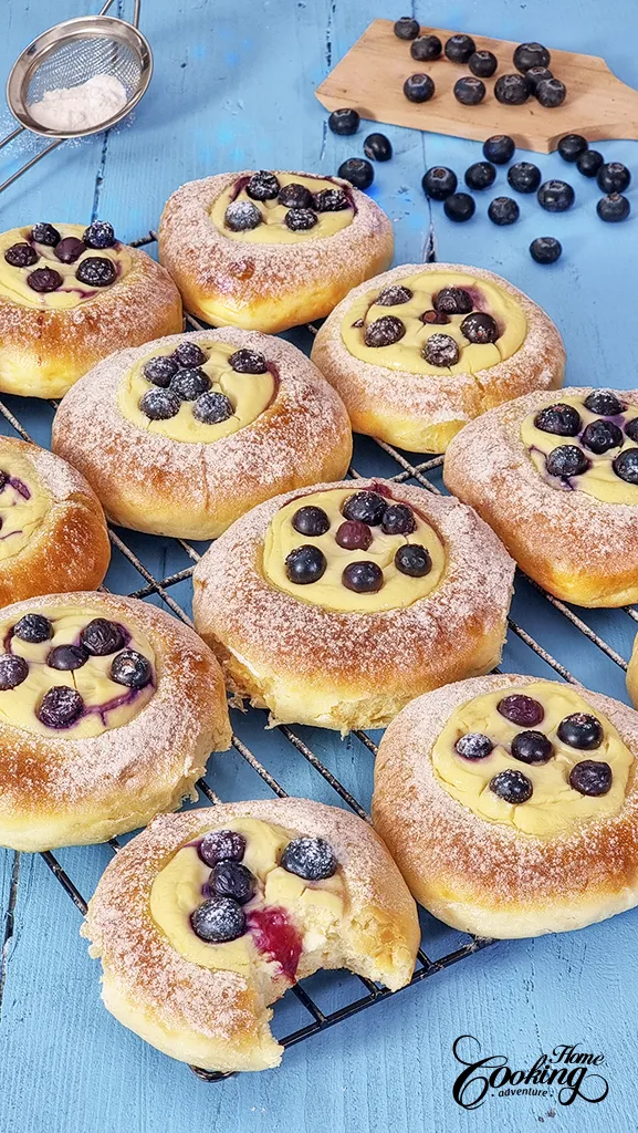 Blueberry Cream Cheese Buns 
