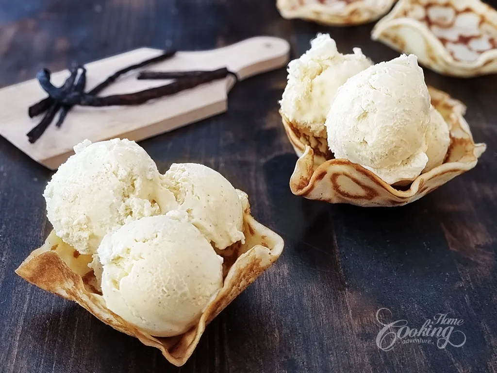 vanilla ice cream with honey - main1