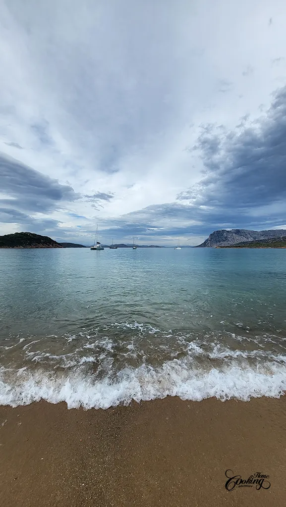  Spiaggia di Capo Coda Cavallo Cove