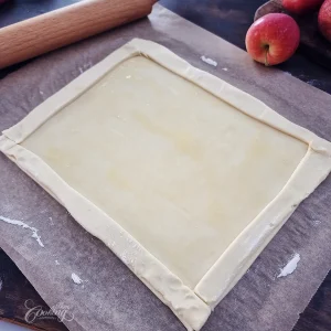 Puff Pastry Apple Tart with Vanilla Pastry Cream - step18