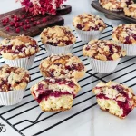 cranberry crumble muffins