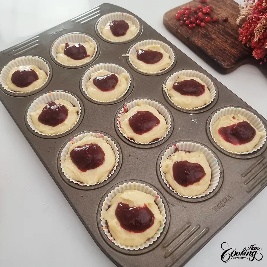 cranberry crumble muffins - step16