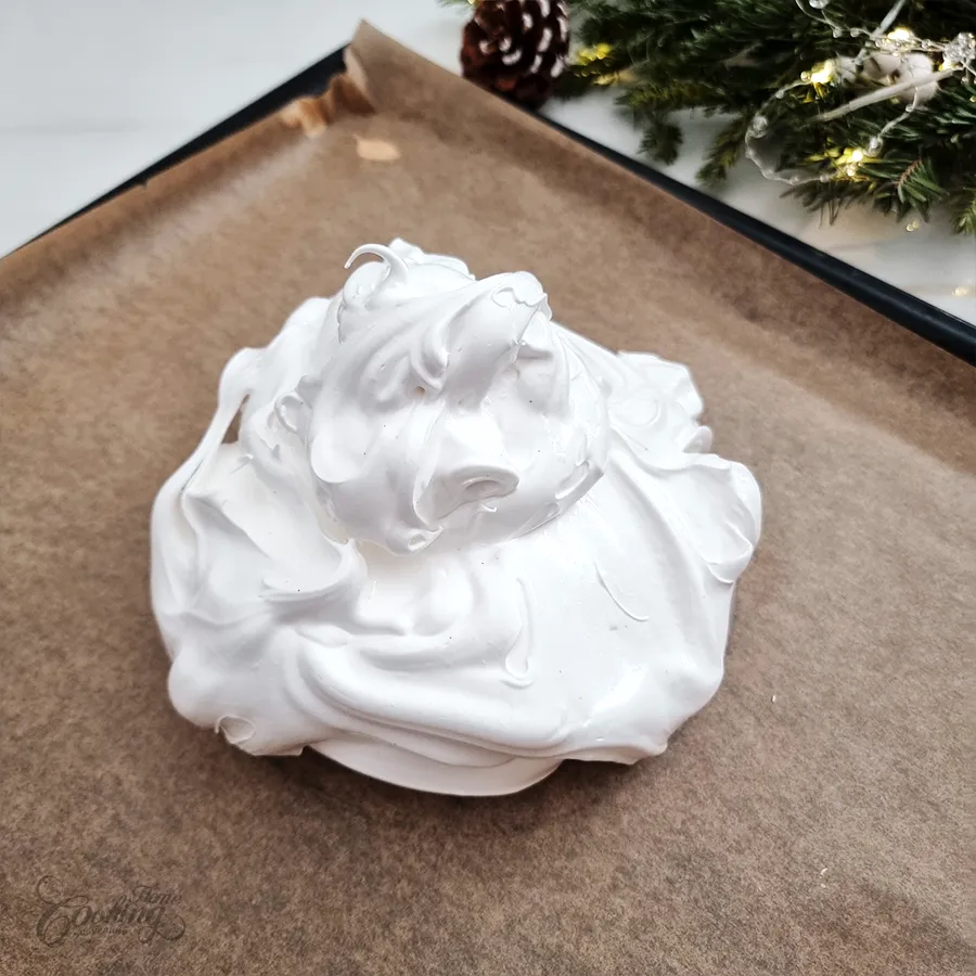 Christmas Pavlova - step10
