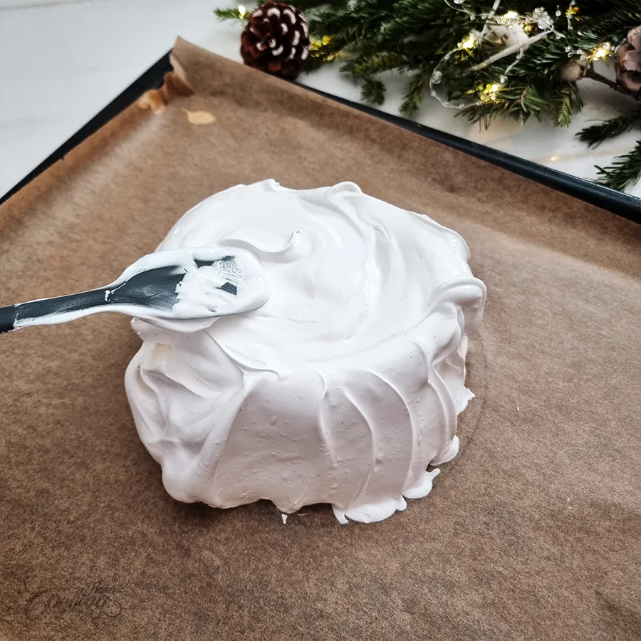 Christmas Pavlova - step11