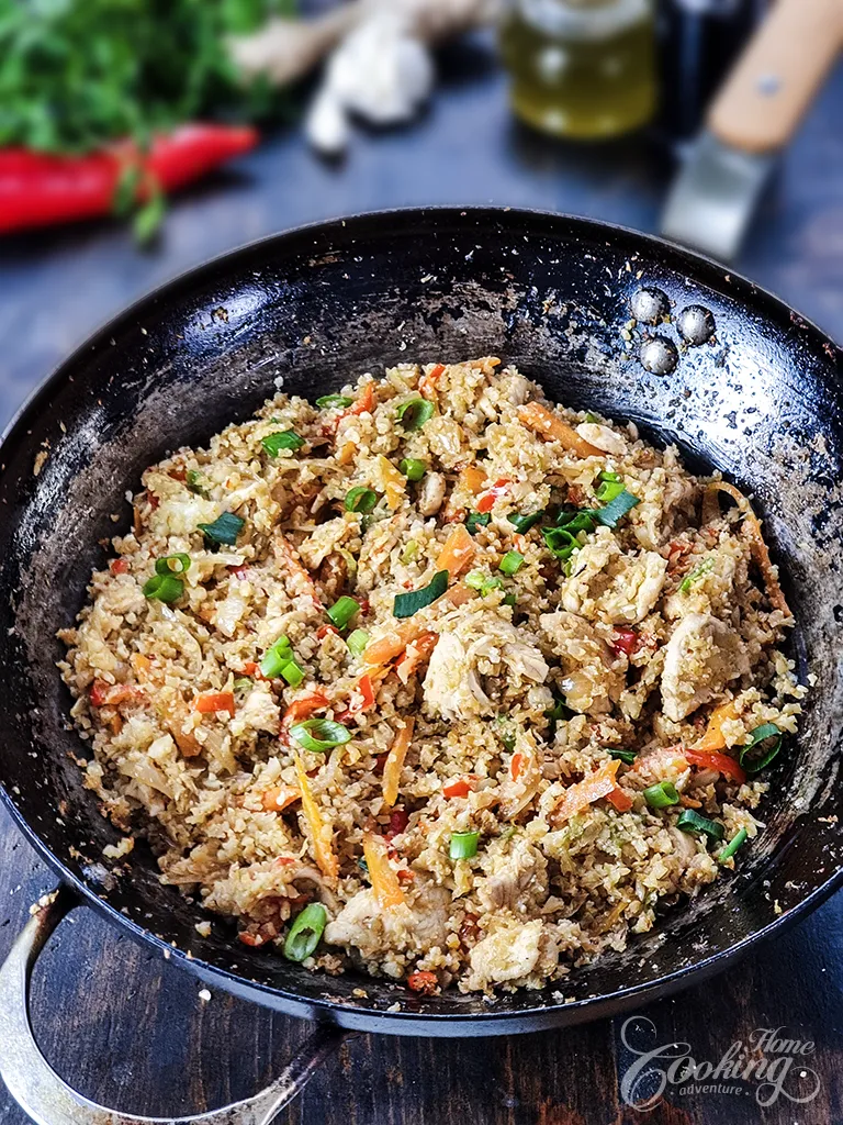 Stir-Fry Cauliflower Rice with Chicken