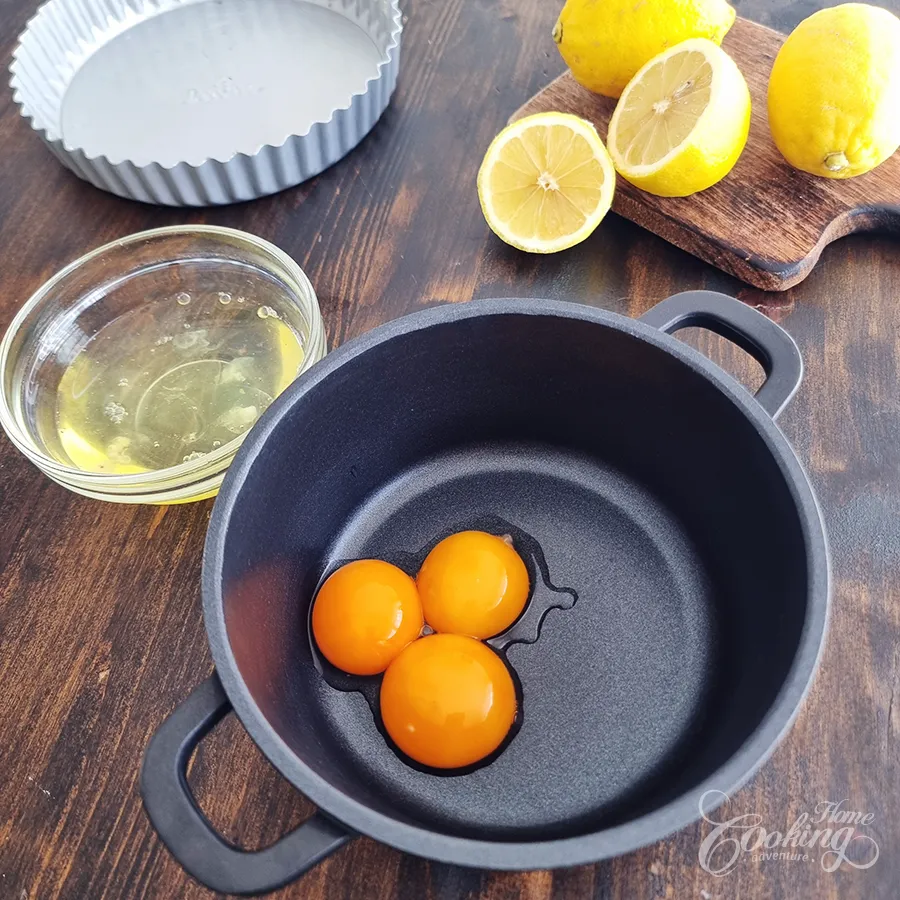 No-Bake Lemon Meringue Tart - step1