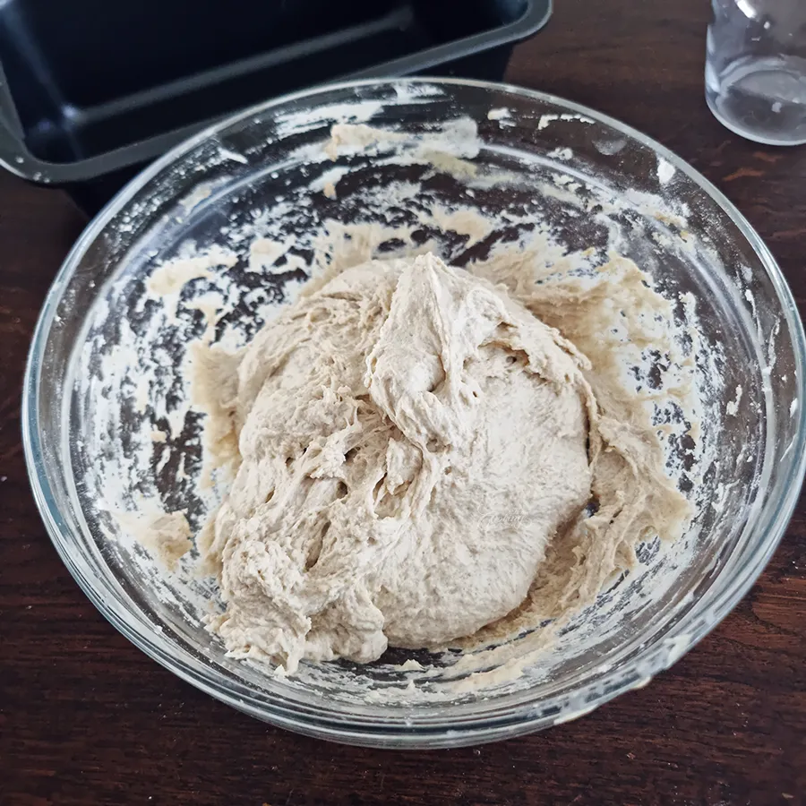 easy sourdough loaf pan - step11