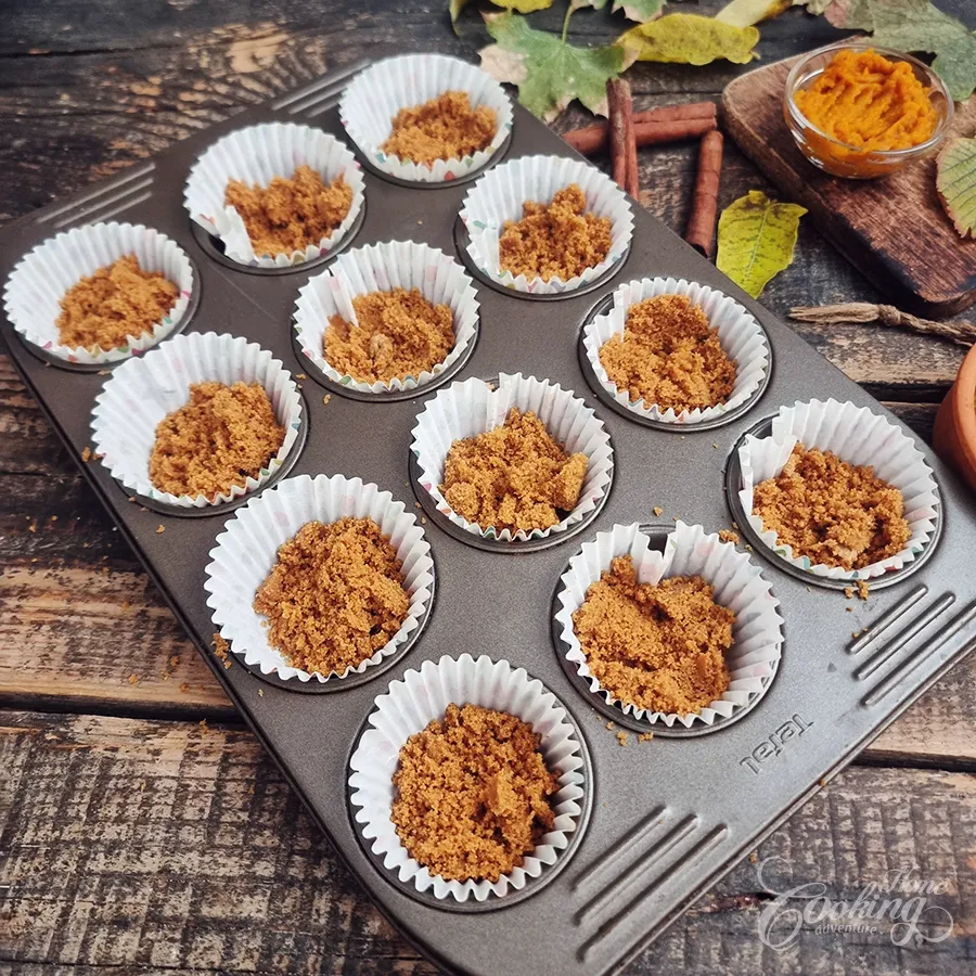 Mini Pumpkin Cheesecakes - step4